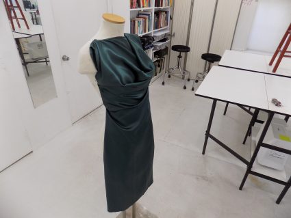 Sewing classes in Chicago: tchad: netta: burda: 7202: silk: teal: hand sewn: pregnant