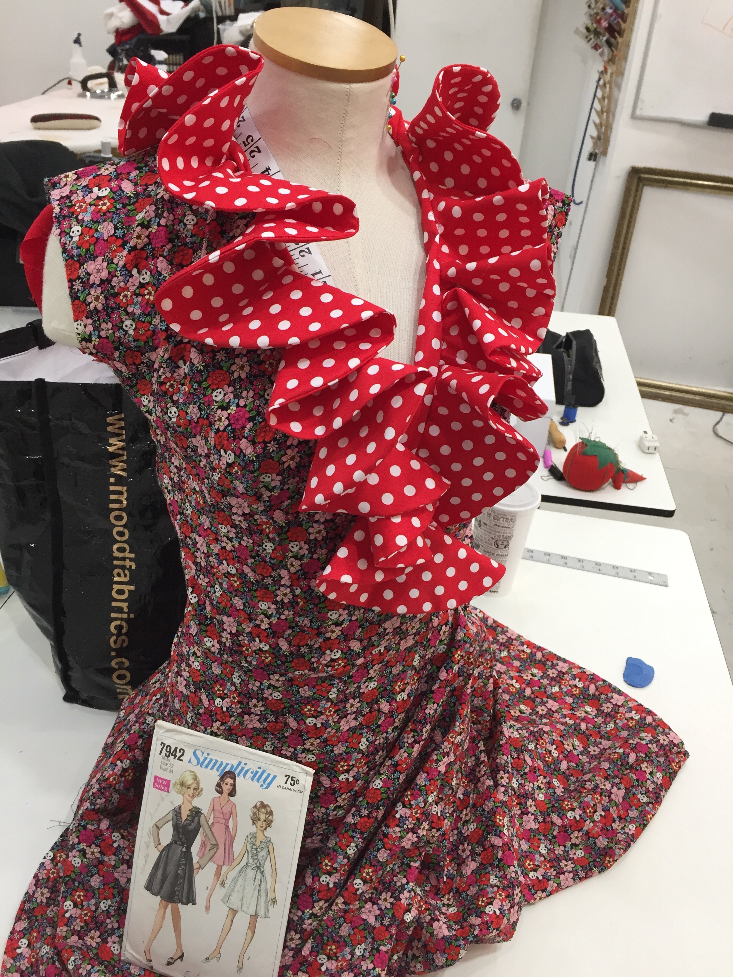 Sewing classes in chicago: tchad: workroom: studio: Simplicity: 7942: erin: tchad: lacroix inspired: japanese fabric: final dress: table