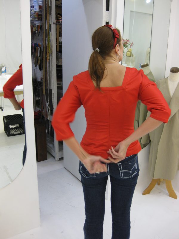 Sewing classes in chicago: tchad: workroom: studio: Debbie permoda: butterick 5557: back view #2