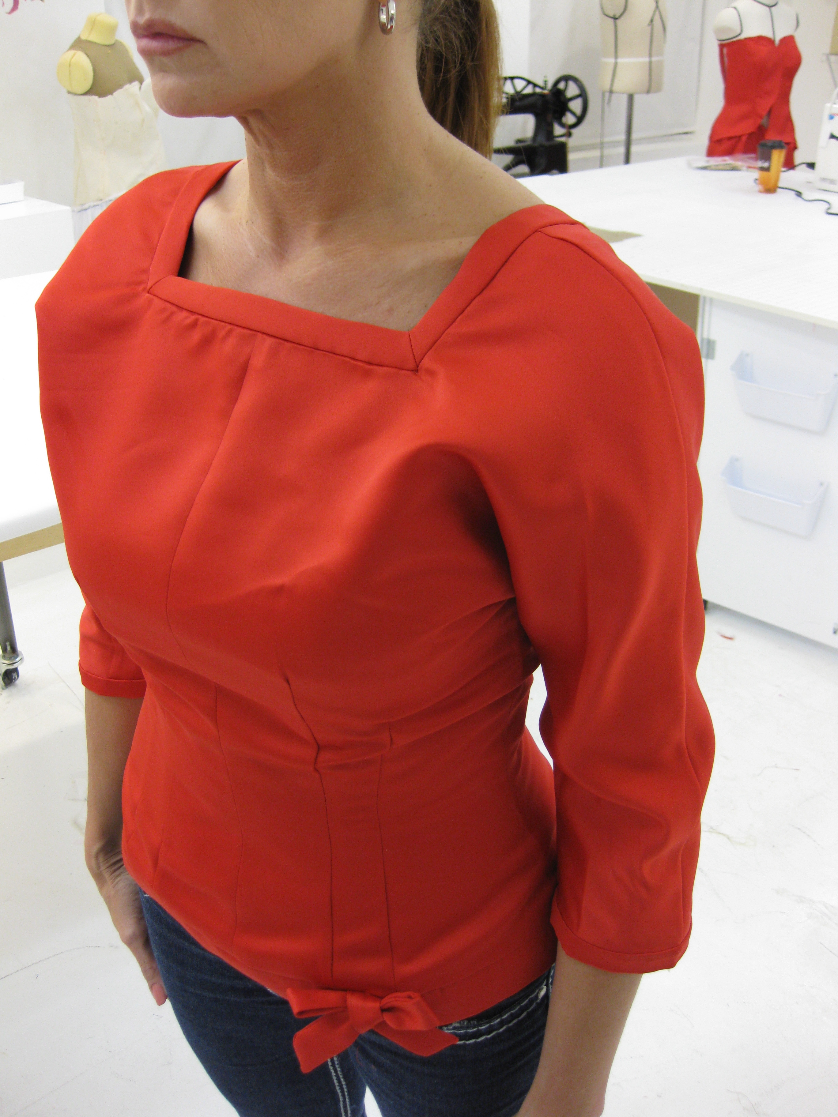 Sewing classes in chicago: tchad: workroom: studio: Debbie permoda: butterick 5557: front #2