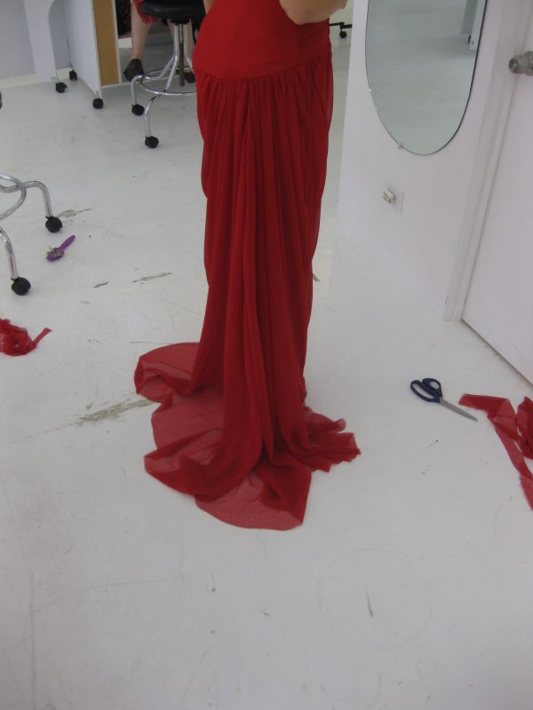 Sewing classes in chicago: Tchad: Debbie's final fitting: testing drape and folds of skirt: vogue #2890