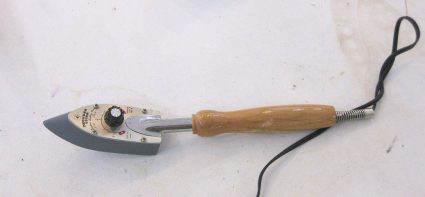 sewing classes: workroom: tchad: tools: iron: sealing iron: thunder tiger