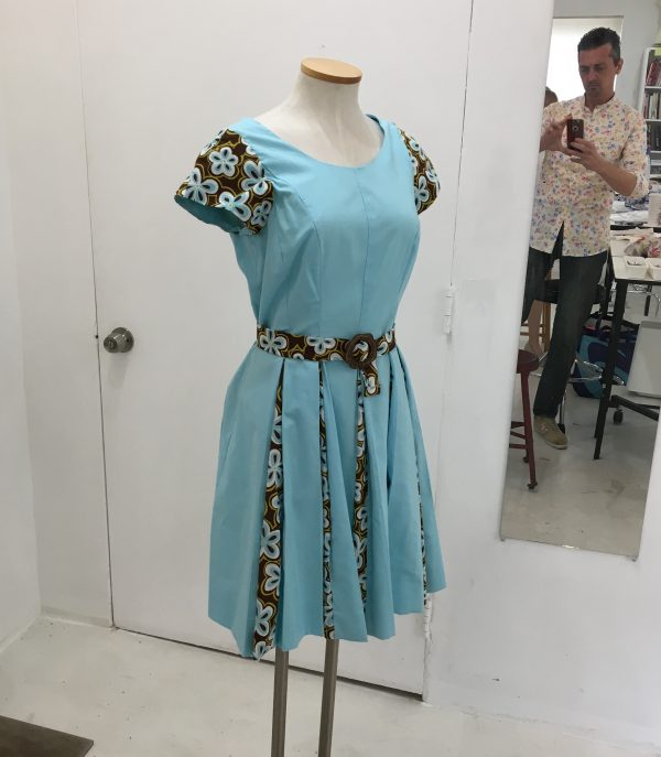 Sewing Classes Chicago | Tchad | Workroom | Sewing Studio | Erin Benoit | McCalls #6834 | First Projects | dress form photobomb